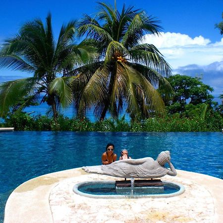 Lagunavista Villas Carate 外观 照片