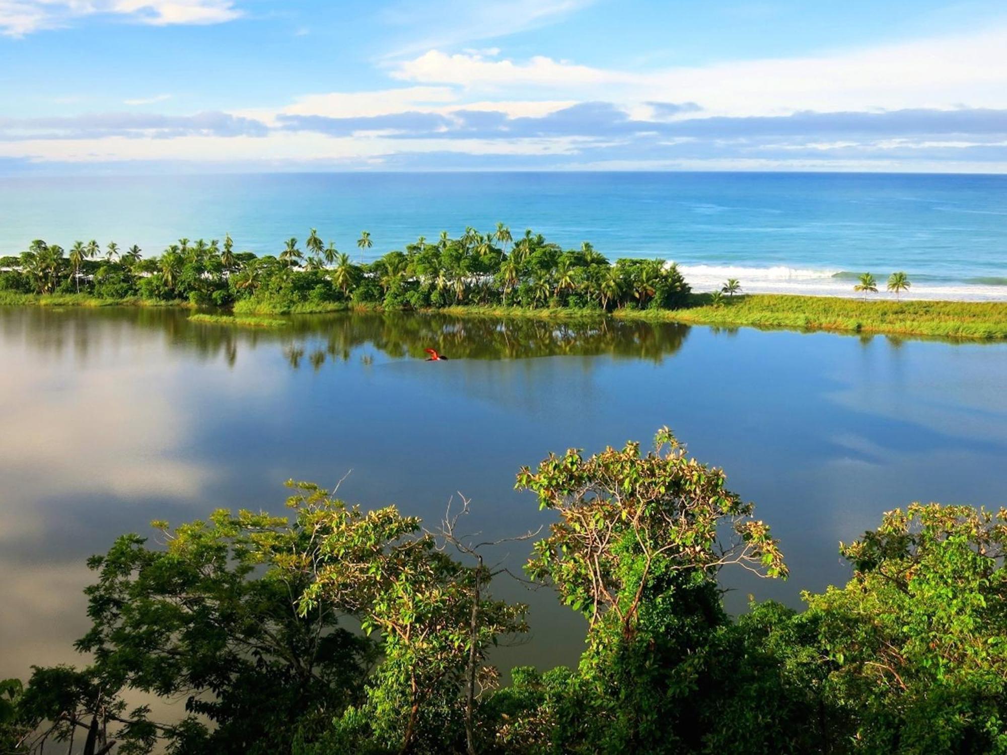 Lagunavista Villas Carate 外观 照片