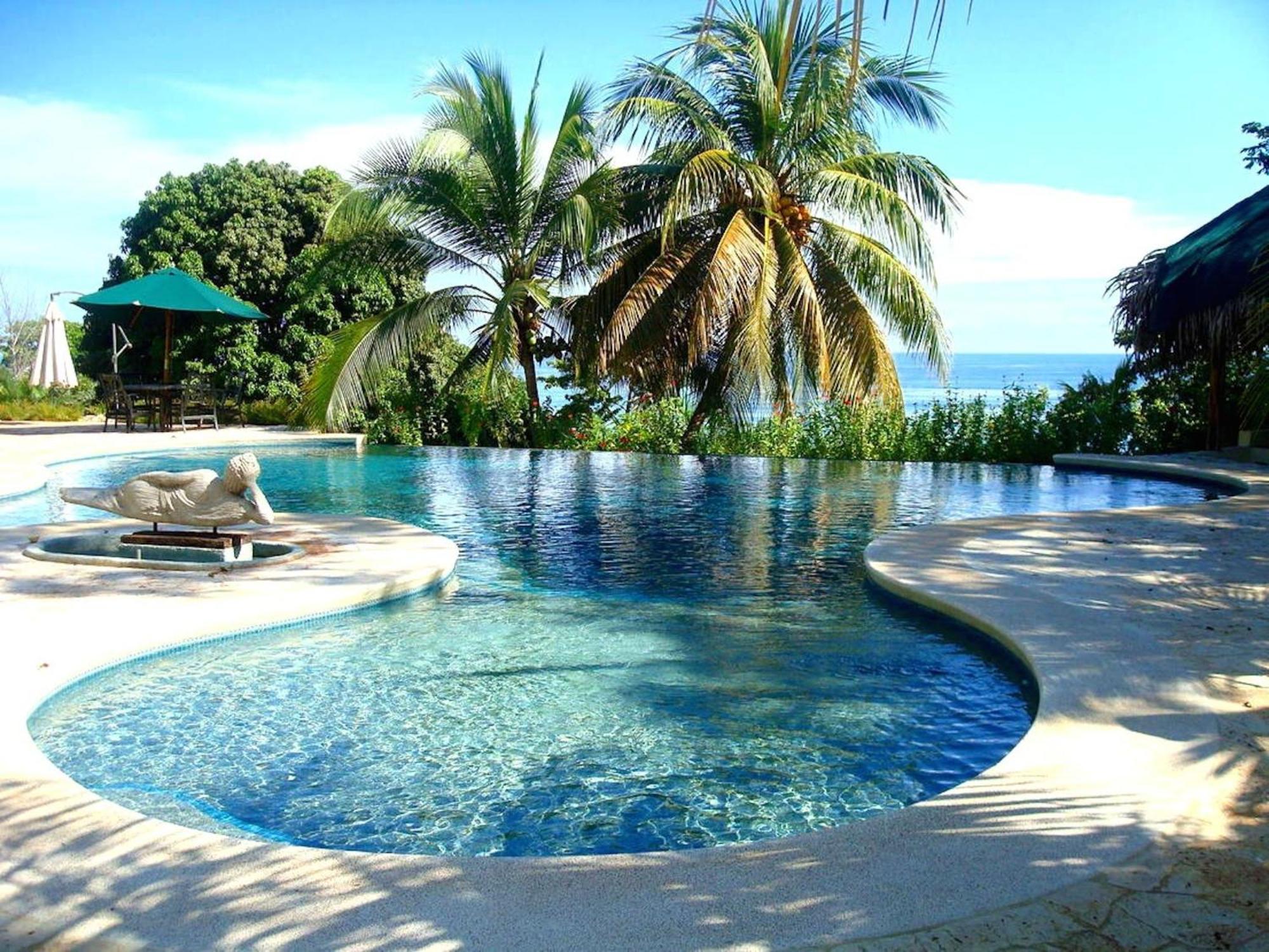 Lagunavista Villas Carate 外观 照片