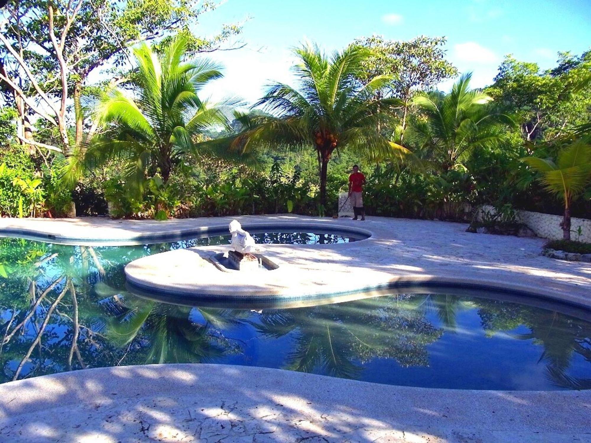 Lagunavista Villas Carate 外观 照片