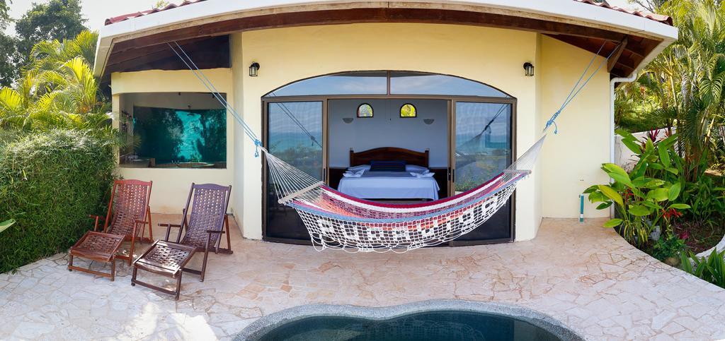 Lagunavista Villas Carate 外观 照片