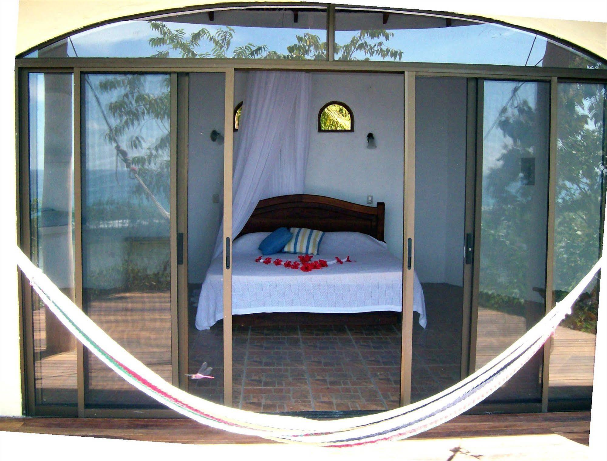 Lagunavista Villas Carate 外观 照片
